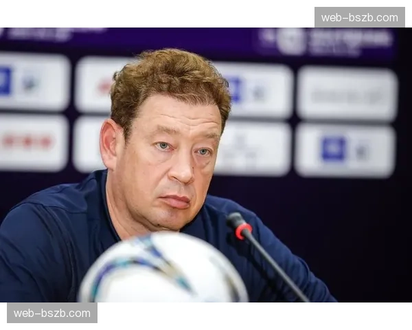 传闻:多家欧洲球探现身上海体育场,考察申花年轻中卫